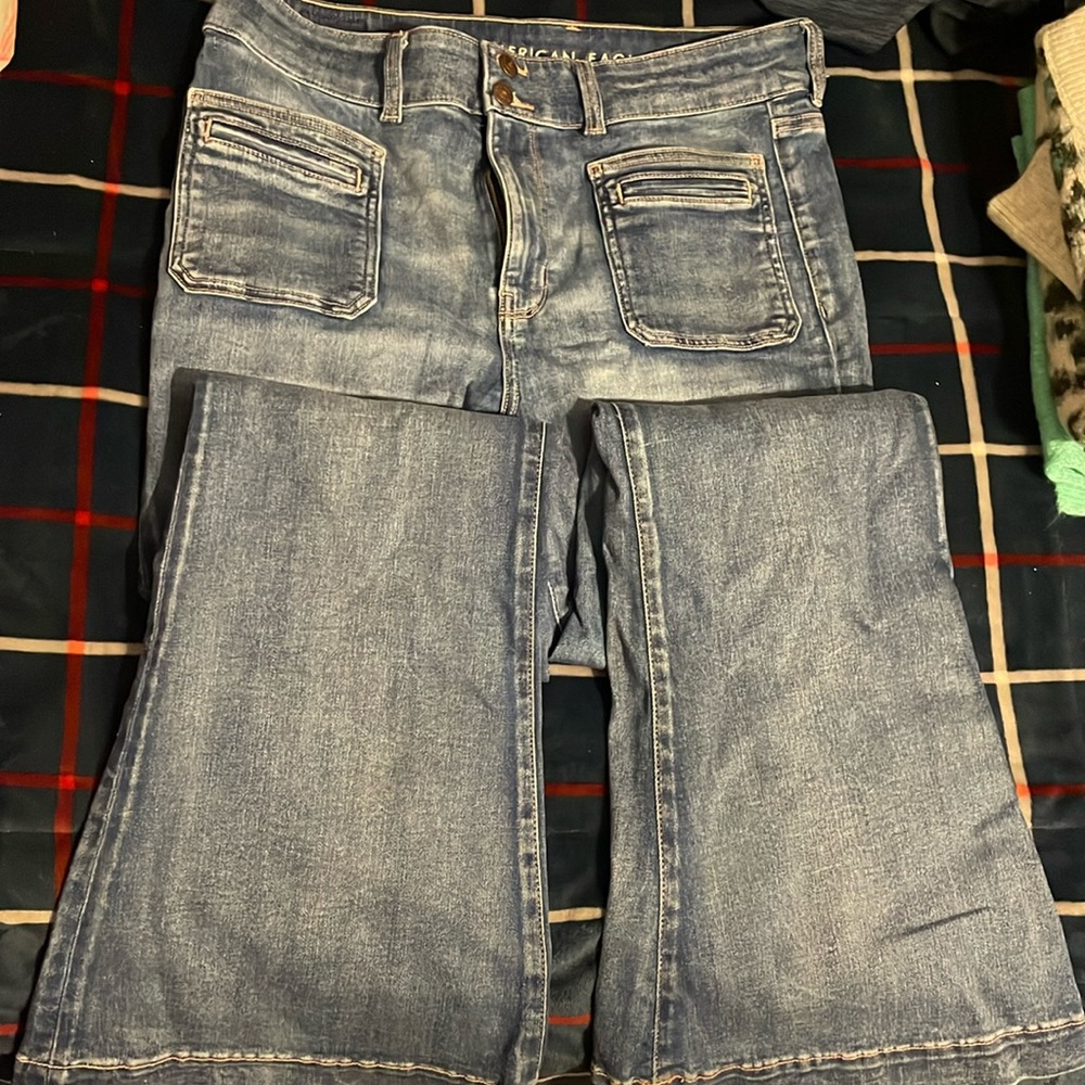 American Eagle Super High Rise Flare Next Level Stretch